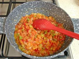 Domatesli Biberli Pirinç Pilavı