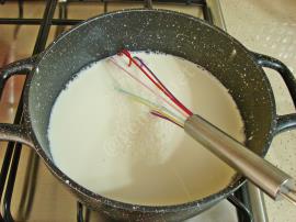 Elmalı Bisküvili Muhallebi