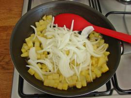 Patatesli Kıymalı Yumurta