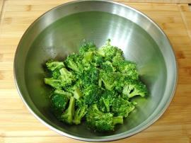 Havuçlu Brokoli Salatası