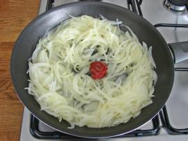 Soğanlı Domatesli Yumurta