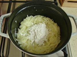 Sütlü Soğan Çorbası