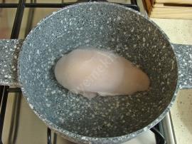 Tavuklu Göbek Marul Salatası