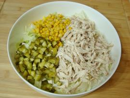 Tavuklu Göbek Marul Salatası