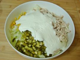 Tavuklu Göbek Marul Salatası