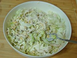 Tavuklu Göbek Marul Salatası