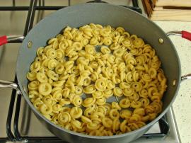 Tek Tencerede Makarna