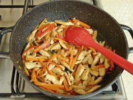 Soya Soslu Tavuklu Makarna