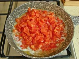 Tavada Domates Soslu Köfte