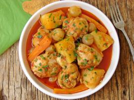 Tencerede Tavuk Yemeği