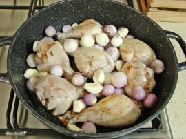 Tencerede Tavuk Yemeği