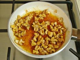 Yoğurtlu Kırmızı Biber Salatası