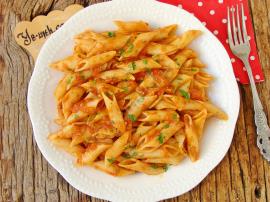 Salçalı Domatesli Makarna