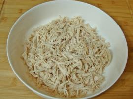 Yoğurtlu Tavuk Göğsü Salatası