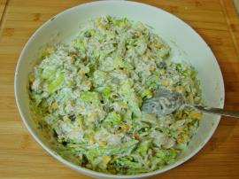 Yoğurtlu Tavuk Göğsü Salatası