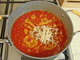 Erişteli Barbunya Çorbası