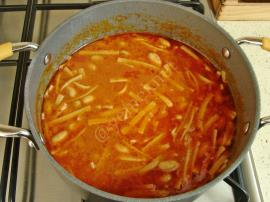 Erişteli Barbunya Çorbası