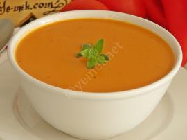 Közlenmiş Biberli Domates Çorbası