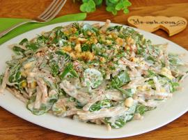 Yedikçe Yedirten Enfes Bir Salata : Semizotlu Erişte Salatası