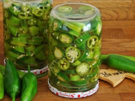 Kaynar Suyla Acı Biber Turşusu