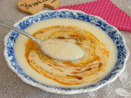 Unlu Yoğurt Çorbası