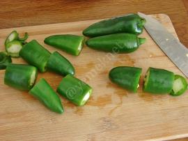 Yağlı Acı Biber Turşusu