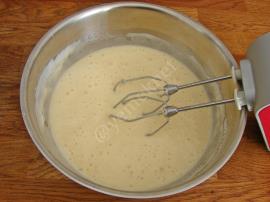 Karamelli Şeftalili Kek