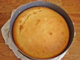 Karamelli Şeftalili Kek