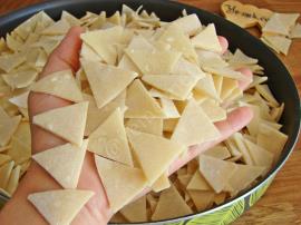 Kesme Üçgen Erişte Makarna