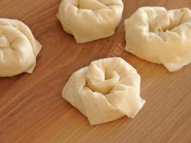 Yufkadan Yalancı Boyoz