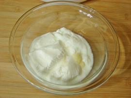 Erişteli Nohutlu Salata