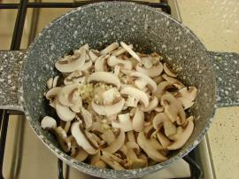 Kremasız Mantar Çorbası