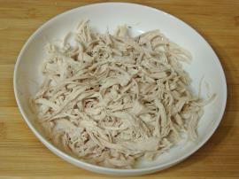 Tavuklu Şehriye Salatası