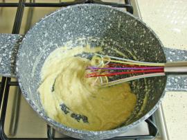 Sarımsaklı Un Çorbası