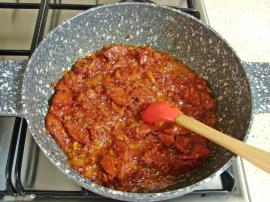 Sucuklu Nohut Yemeği