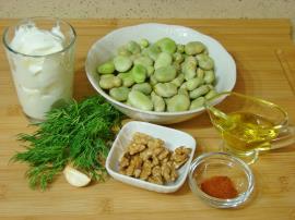 Yoğurtlu İç Bakla Salatası