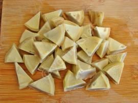 İç Baklalı Enginar Salatası