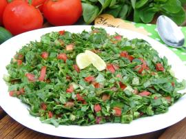 Kaşık Kaşık Yedirten Mevsiminin En Güzel Salatası : Semizotlu Kaşık Salatası