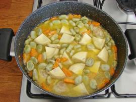 İç Baklalı Enginar Yemeği