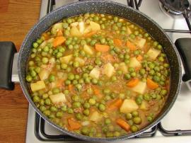 Kıymalı Bezelye Yemeği