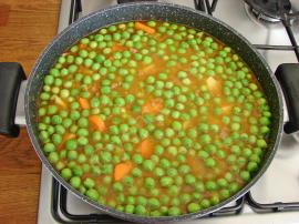 Kıymalı Bezelye Yemeği