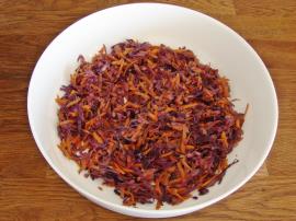 Mor Lahanalı Semizotu Salatası