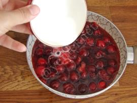 Vişneli İrmik Tatlısı