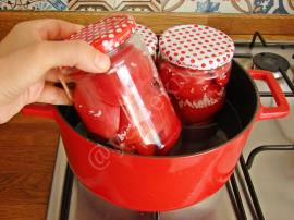 Çiğden Domates Konservesi