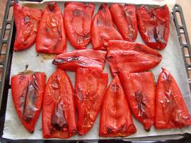 Közlenmiş Biberli Domates Konservesi