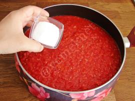 Közlenmiş Biberli Domates Konservesi