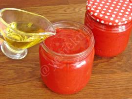 Acı Biber Salçası