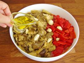 Közlenmiş Biberli Patlıcan Konservesi