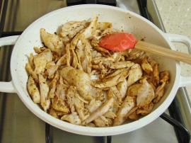 Haşlanmış Tavuk Kavurması