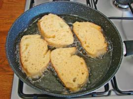 Sütlü Yumurtalı Ekmek Kızartması